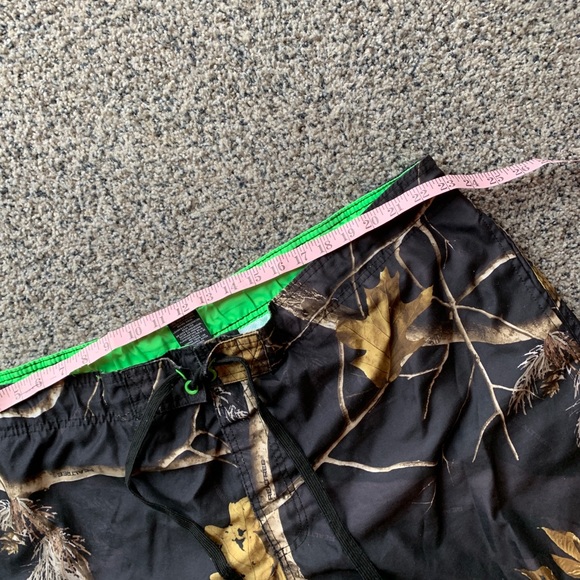 •Realtree• Camo Swim Shorts - Picture 4 of 10